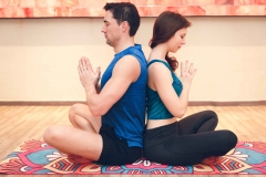 Sportliches Paarshooting im Yogastudio Schwabach IMG 6676w