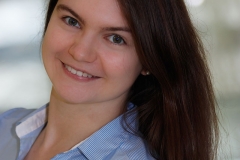 Bewerbungsbilder und Beautyportraits – Natürliches Licht Dank Fensterfront IMG7128w