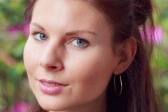 Portraitshooting mit Blumenbokeh und einem Gast IMG 9413w