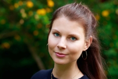 Portraitshooting mit Blumenbokeh und einem Gast IMG 9426w