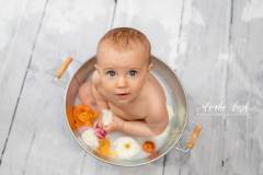 Milchbadshooting - Wenn dein Baby sitzen kann IMG 8807b