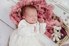 Newbornshooting – Ein schlafendes Baby verzaubert IMG 4945w