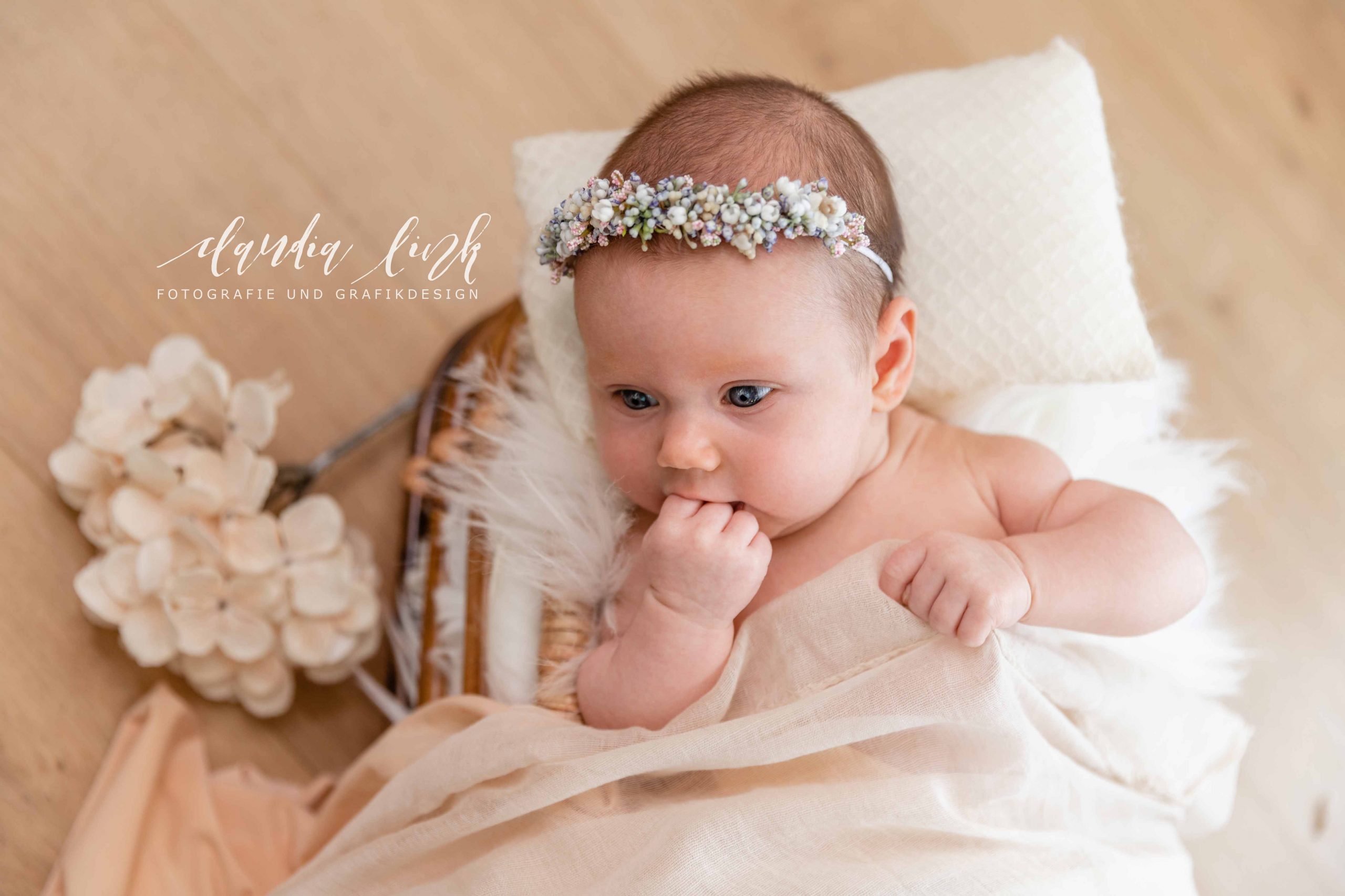 Newbornshooting in der Vorweihnachtszeit von Claudia Link Fotografie und Grafikdesign, deine Familienfotografin aus Berching