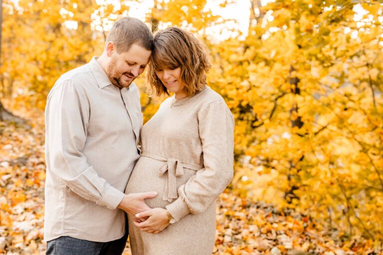 Wie wundervoll das Leben sein kann, spüre ich gerade jeden Tag, denn ich darf selbst dieses große Wunder erleben: Wir erwarten ein Baby. Claudia Link Fotografie und Grafikdesign, Fotografin für Newborn, Baby, Babybauch und Familien in Bernhardswald, Regensburg, Wenzenbach, Roding, Nittenau, Cham.