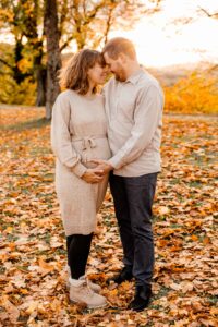 Wie wundervoll das Leben sein kann, spüre ich gerade jeden Tag, denn ich darf selbst dieses große Wunder erleben: Wir erwarten ein Baby. Claudia Link Fotografie und Grafikdesign, Fotografin für Newborn, Baby, Babybauch und Familien in Bernhardswald, Regensburg, Wenzenbach, Roding, Nittenau, Cham.