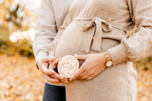 Wie wundervoll das Leben sein kann, spüre ich gerade jeden Tag, denn ich darf selbst dieses große Wunder erleben: Wir erwarten ein Baby. Claudia Link Fotografie und Grafikdesign, Fotografin für Newborn, Baby, Babybauch und Familien in Bernhardswald, Regensburg, Wenzenbach, Roding, Nittenau, Cham.