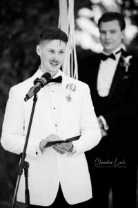 Hochzeitsreportage – Freie Trauung und Brautpaarshooting auf Schloss Egg von Claudia Link, Fotografin für Newborn, Baby, Babybauch und Familien aus Bernhardswald, mobile Fotografin von Regensburg bis Cham.